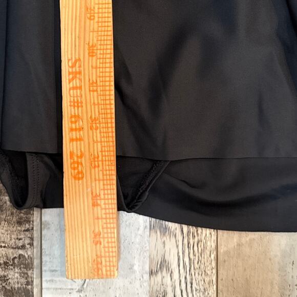 NEW Torrid Black Asymetrical One Piece Swim Dress Size 4X Wireless Cups V-Neck - Picture 12 of 12